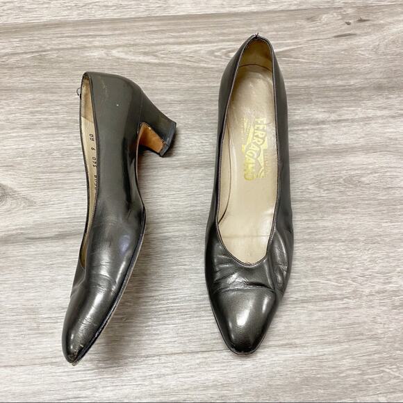 Salvatore Ferragamo Gun Metal Heels Size 9 AA - Picture 1 of 9